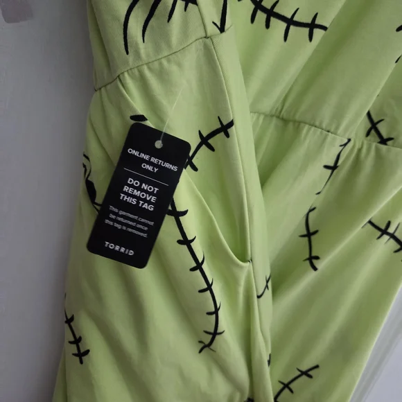 Torrid Disney The Nightmare Before Christmas Oogie Boogie Mini Hooded Dress NWT - Picture 10 of 11